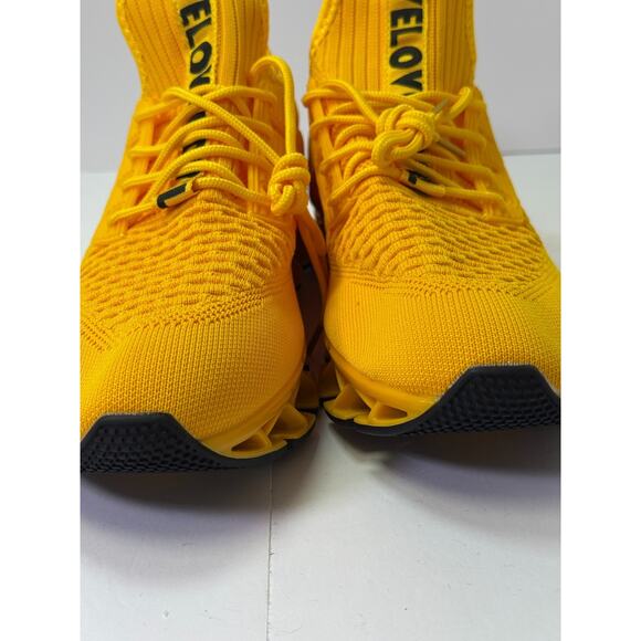 Athletic_Shoes